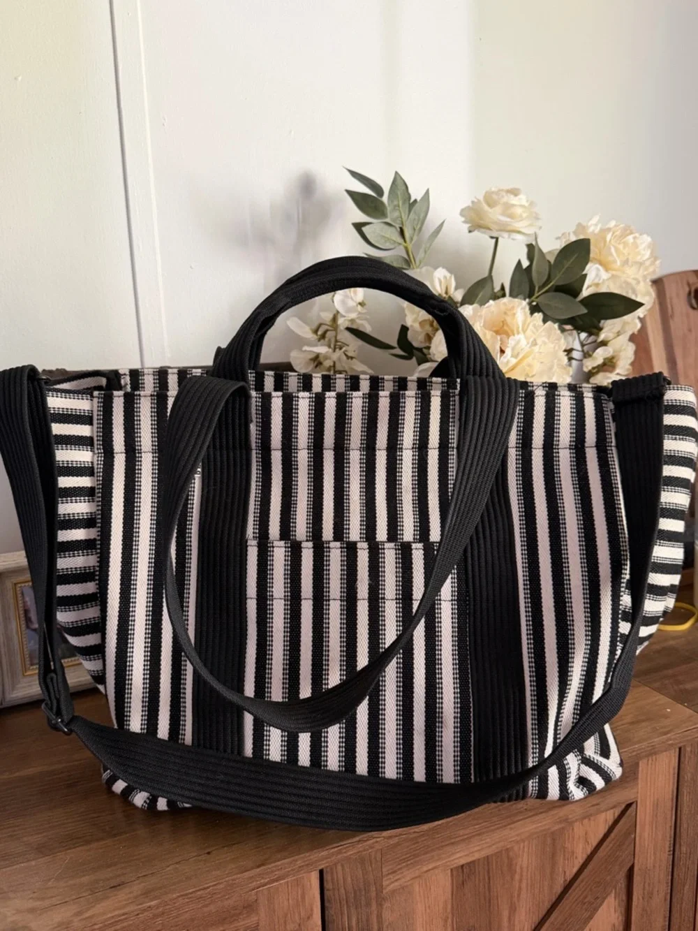 BÉIS Vacation Tote - Limited Edition - Picture 1 of 7